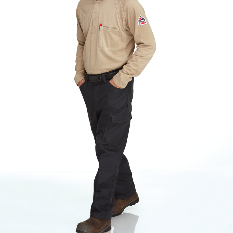 iQ Series&reg; Men's Lightweight FR Pant image number 3